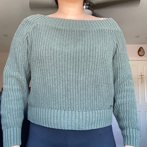 HOLLISTER sweater - Picture 1 of 2